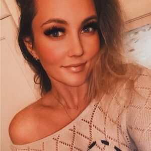 Meet your Posher, Kayla